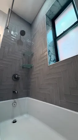 $2,000 | 4055 South Calumet Avenue, Unit 2S, Chicago, IL 60653