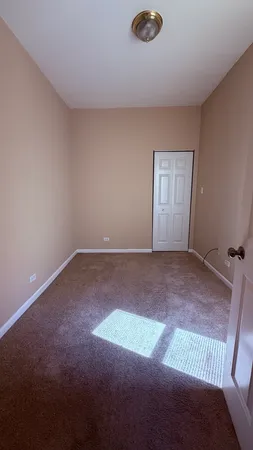 $2,000 | 4055 South Calumet Avenue, Unit 2S, Chicago, IL 60653