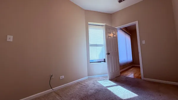 $2,000 | 4055 South Calumet Avenue, Unit 2S, Chicago, IL 60653