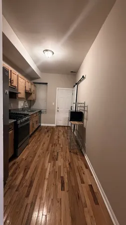 $2,000 | 4055 South Calumet Avenue, Unit 2S, Chicago, IL 60653