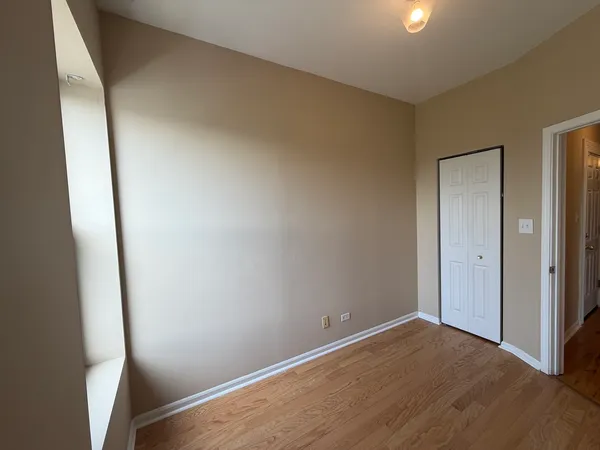 $2,000 | 4055 South Calumet Avenue, Unit 2S, Chicago, IL 60653