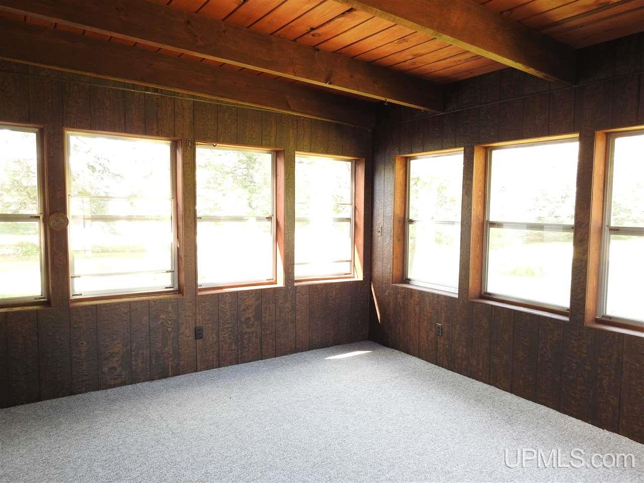 917 Roosevelt Road Niagara, WI 54151 - Photo 20 of 33 Gallery Image 20