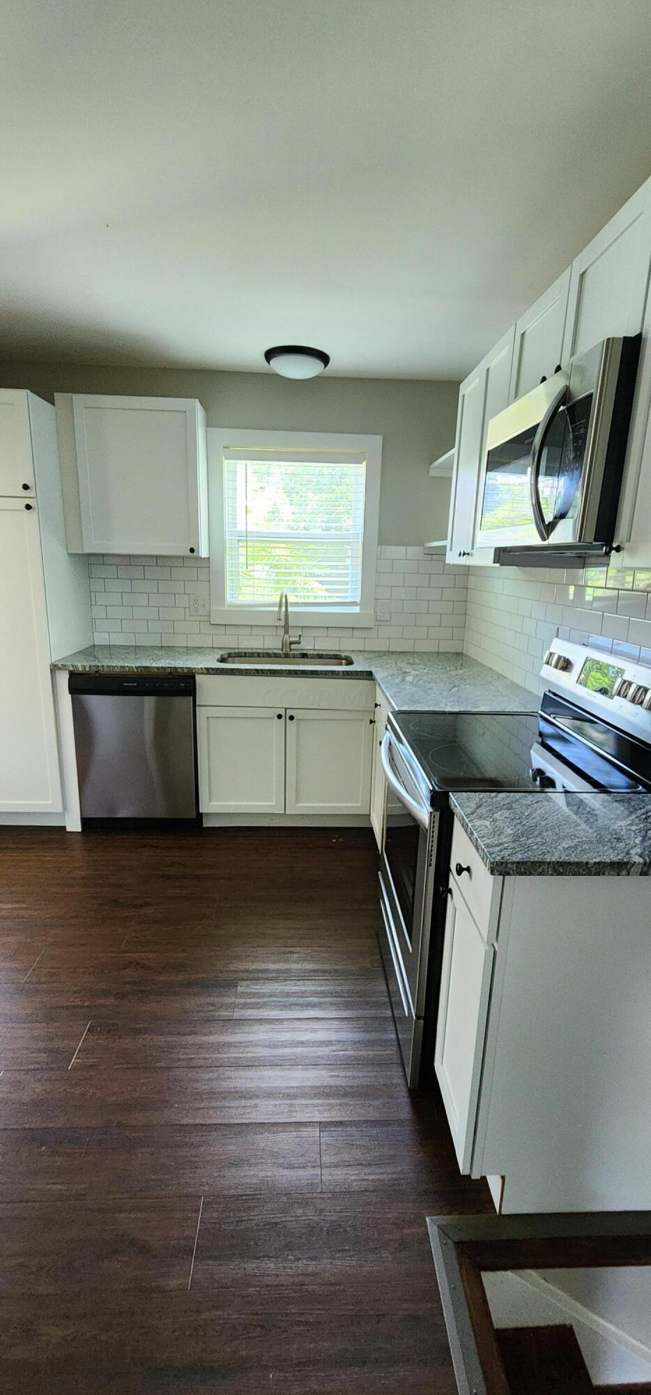 3322 Norwalk Road Columbus, OH 43207 - Photo 16 of 33 Kitchen