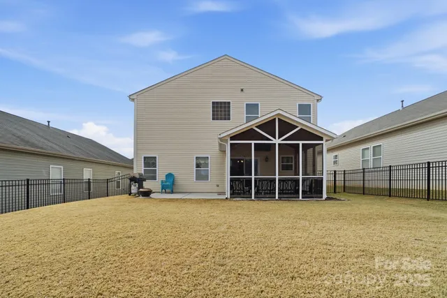 a big room with an empty space