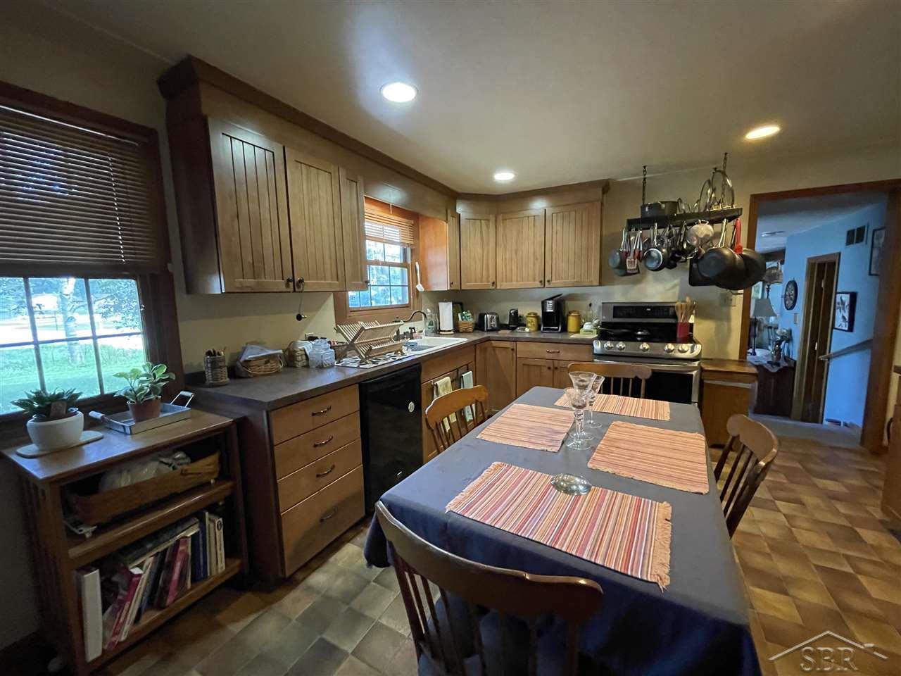 4872 Flajole Road Midland, MI 48642 - Photo 4 of 13 Kitchen