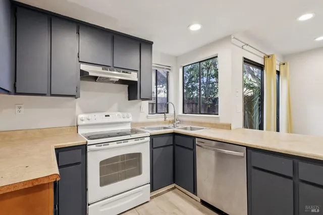 $389,000 | 58 Del Prado Circle, Fairfield, CA 94533