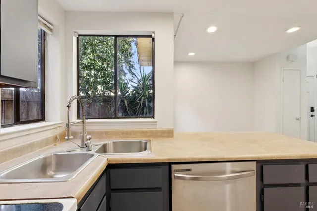 $389,000 | 58 Del Prado Circle, Fairfield, CA 94533