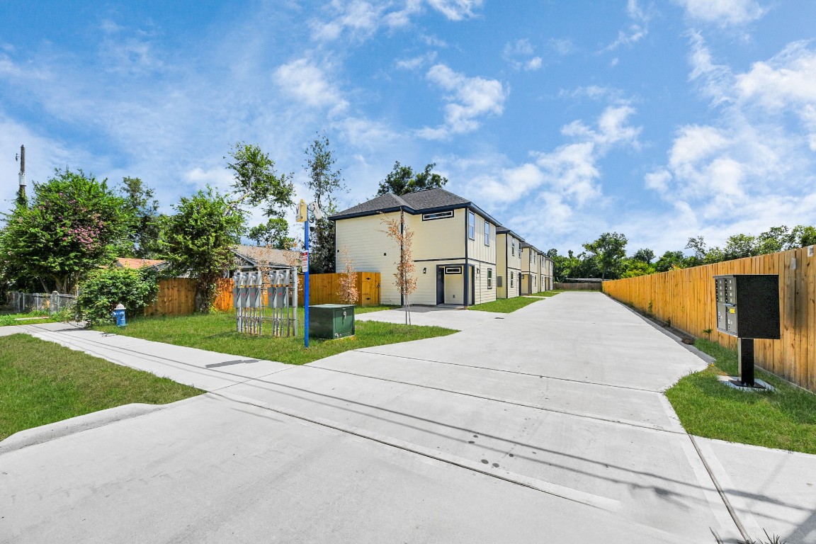 7312 Wileyvale Road, Unit D Houston, TX 77016 - Photo 33 of 34