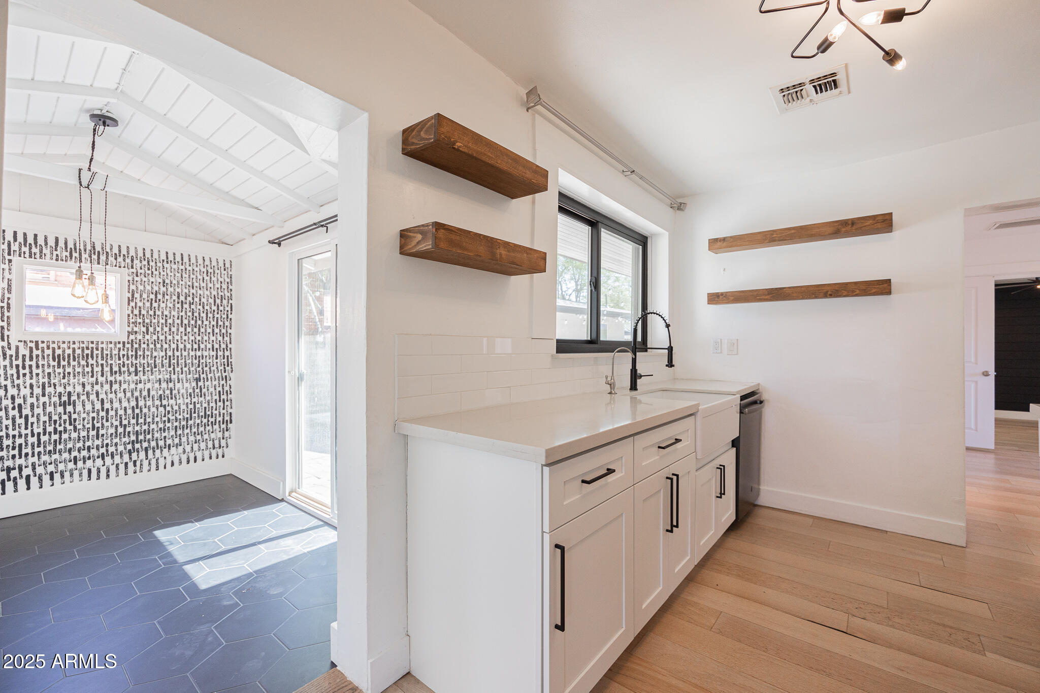 617 North 14th Street Phoenix, AZ 85006 - Photo 7 of 30 B33A0785