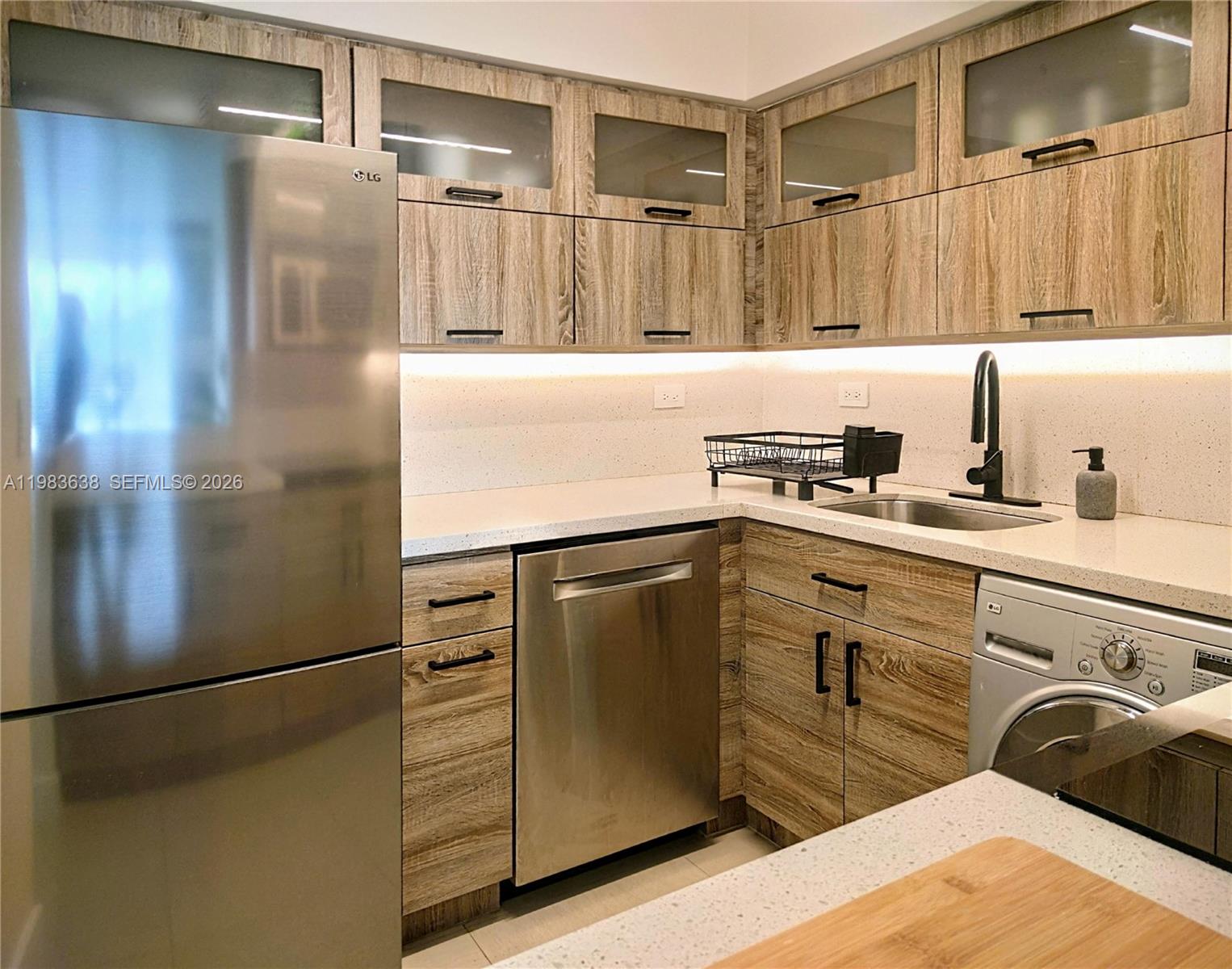 1500 Bay Road, Unit 330S Miami Beach, FL 33139 - Photo 11 of 41