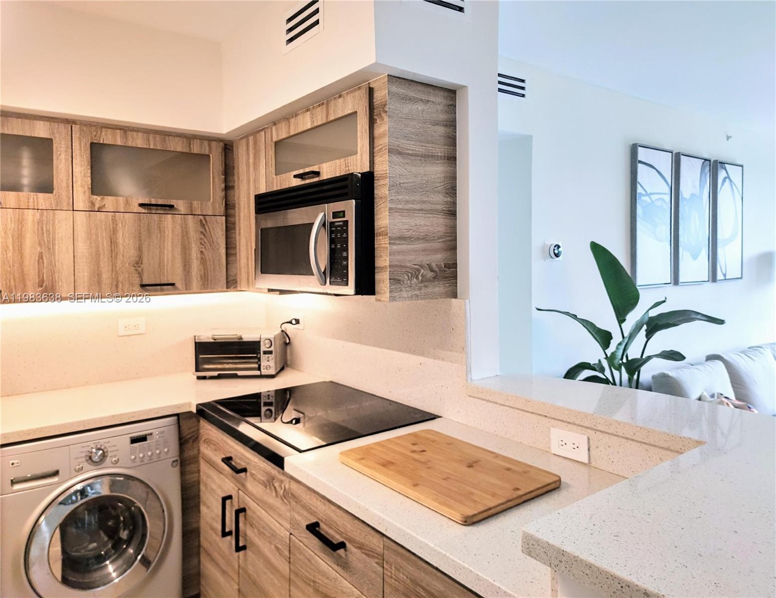 1500 Bay Road, Unit 330S Miami Beach, FL 33139 - Photo 12 of 41