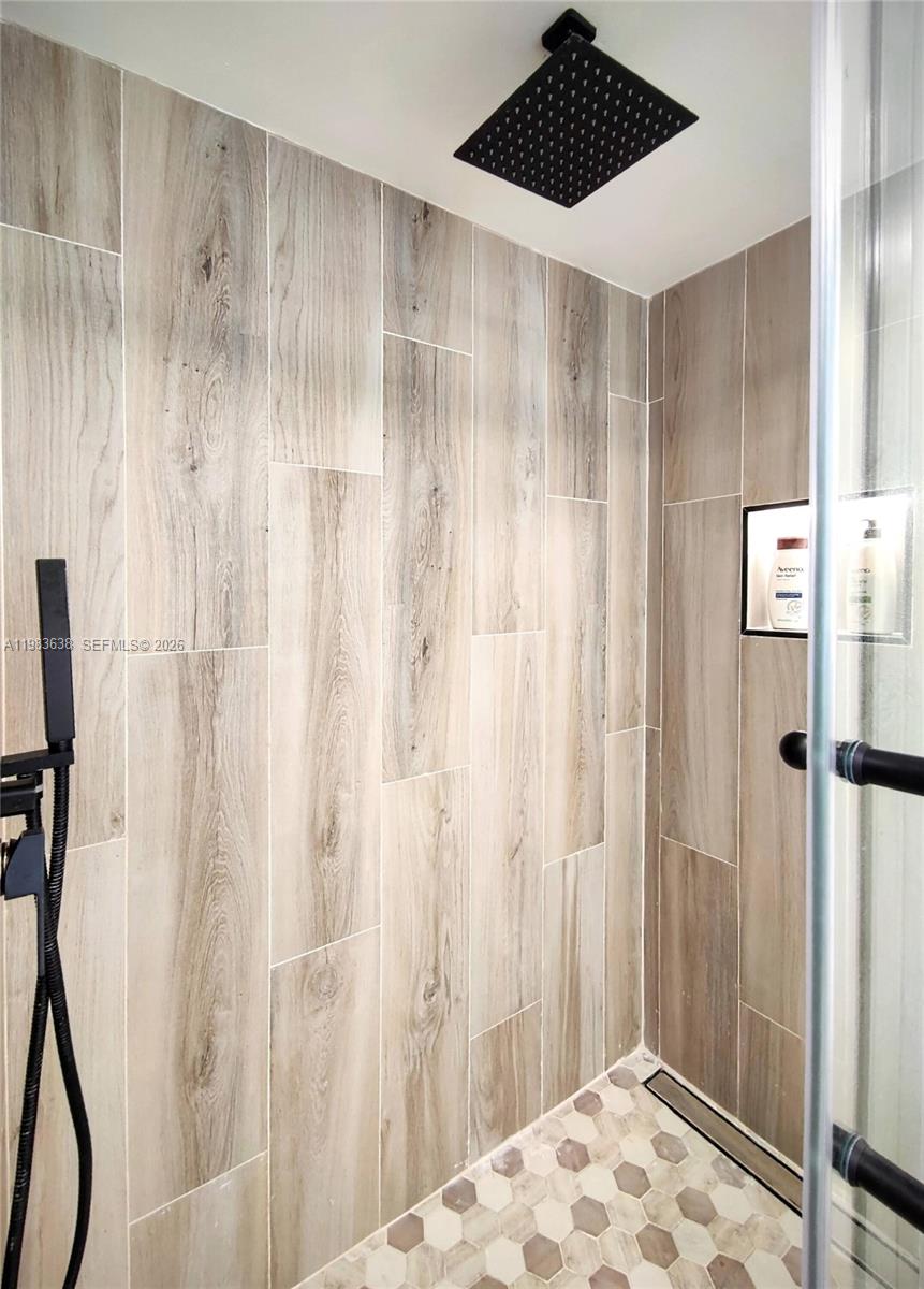 1500 Bay Road, Unit 330S Miami Beach, FL 33139 - Photo 16 of 41