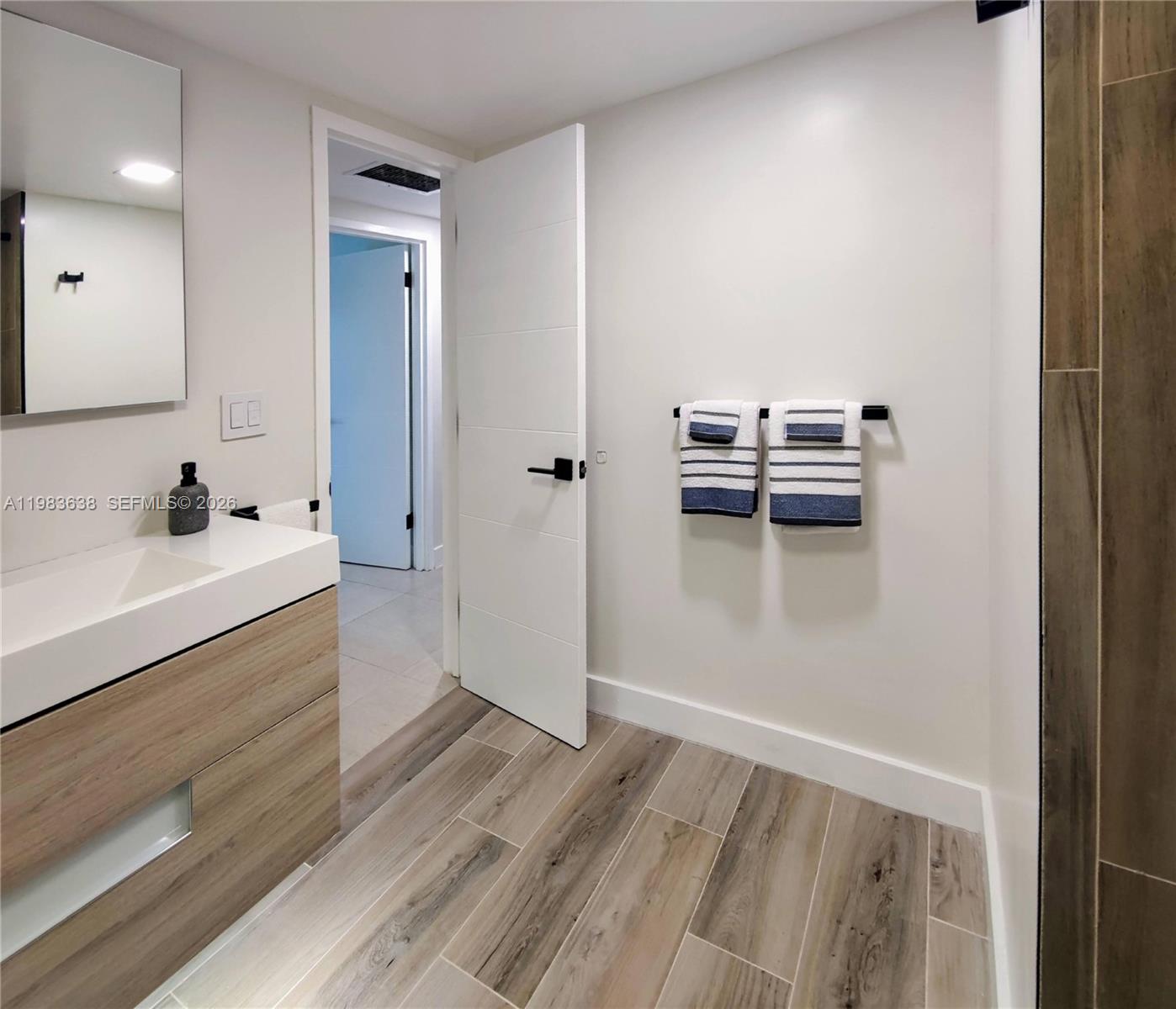 1500 Bay Road, Unit 330S Miami Beach, FL 33139 - Photo 18 of 41