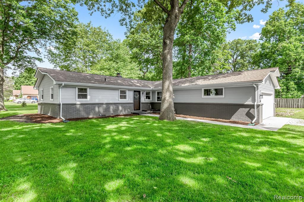 1114 Samaria Road Temperance, MI 48182 - Photo 2 of 28