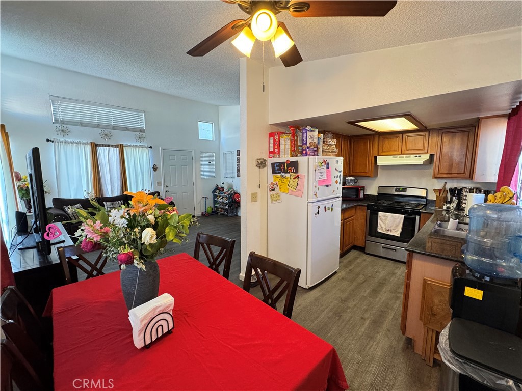 590 South 6th Street Grover Beach, CA 93433 - Photo 42 of 58 Unit B Kitchen/ Dining