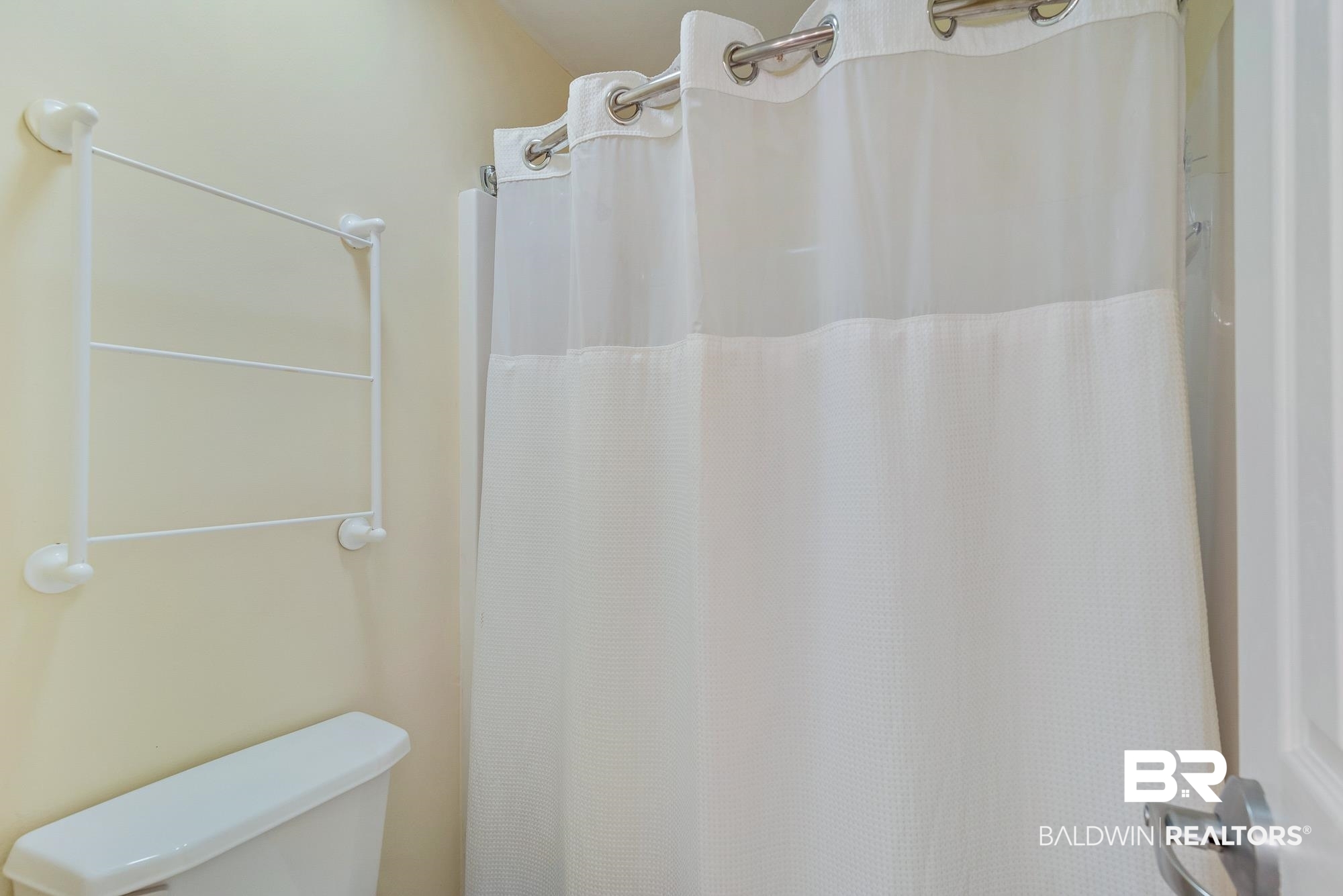 27282 Canal Road, Unit 105 Orange Beach, AL 36561 - Photo 22 of 43 Bathroom 3