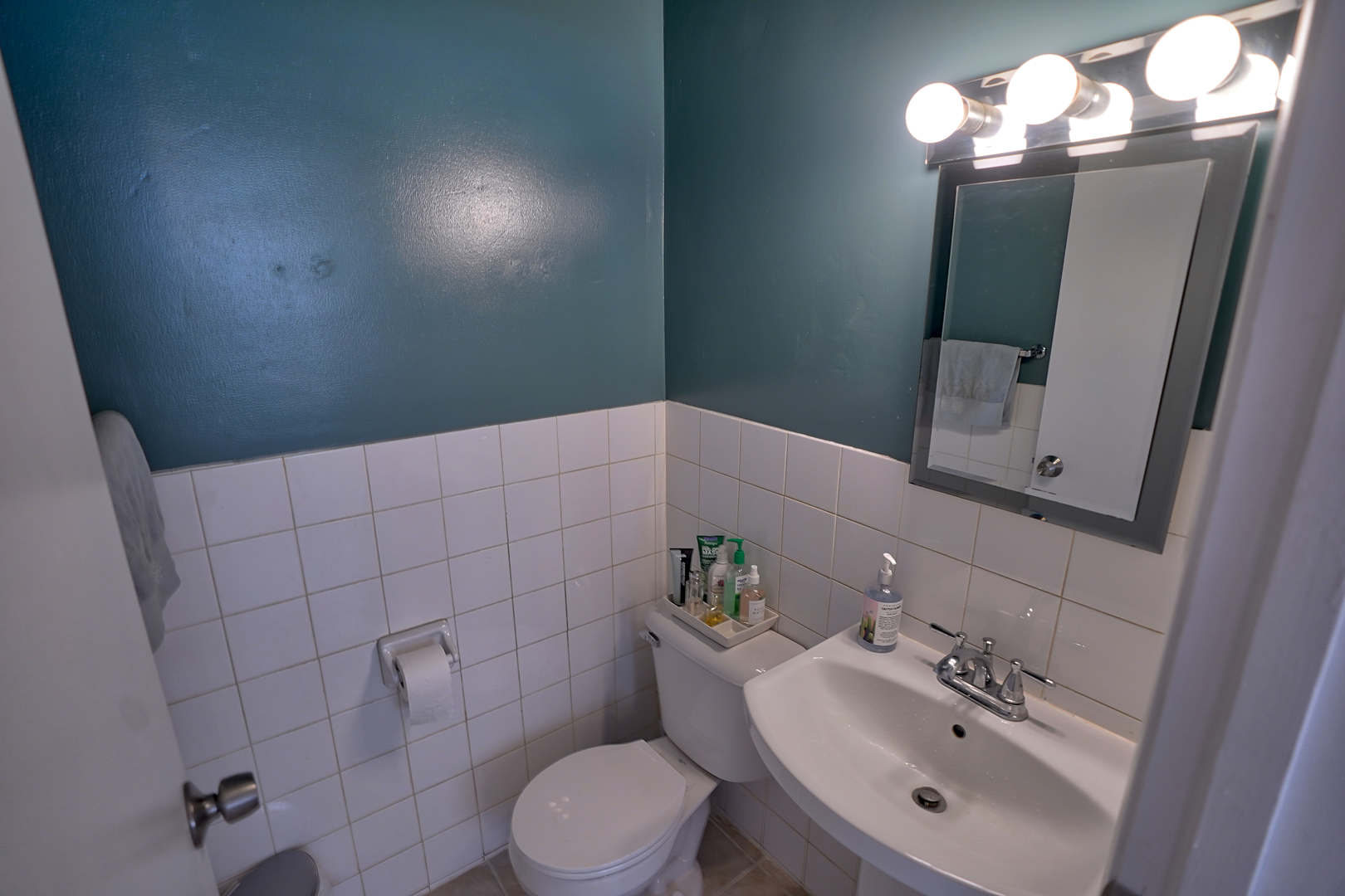 8915 Washington Street, Unit F Niles, IL 60714 - Photo 8 of 16