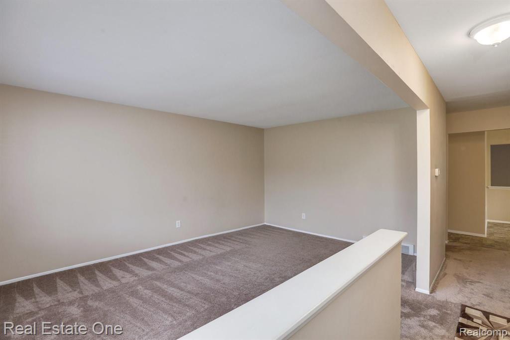 36733 West Seven Mile Road Livonia, MI 48152 - Photo 4 of 28