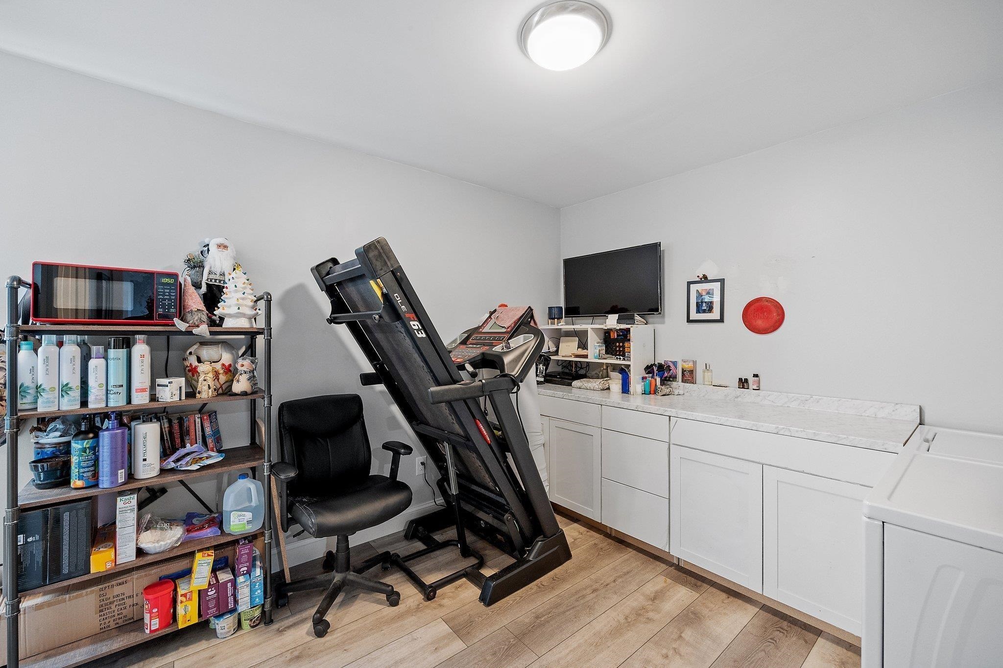 45 Hanson Street Rochester, NH 03867 - Photo 16 of 40