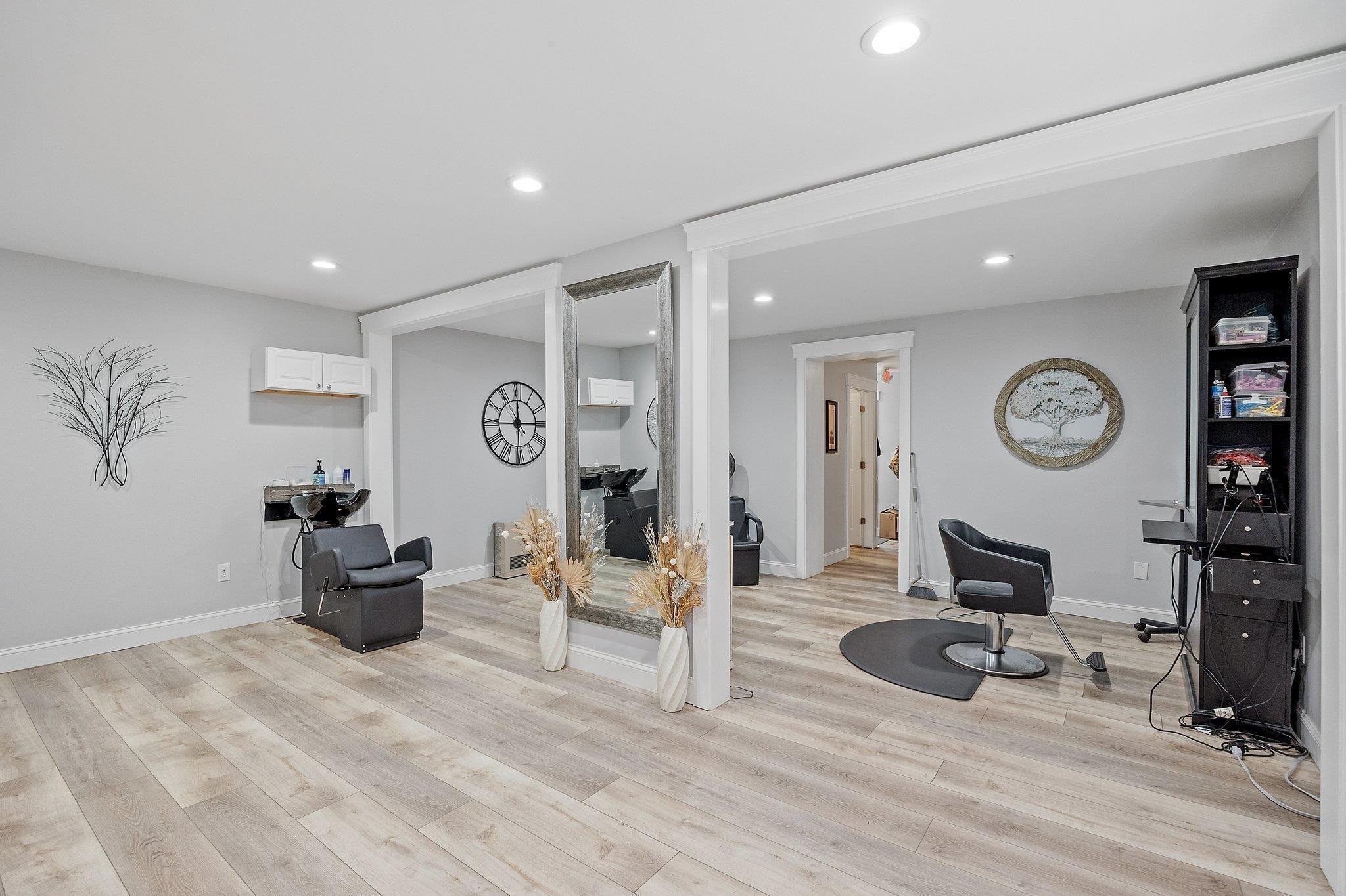 45 Hanson Street Rochester, NH 03867 - Photo 7 of 40