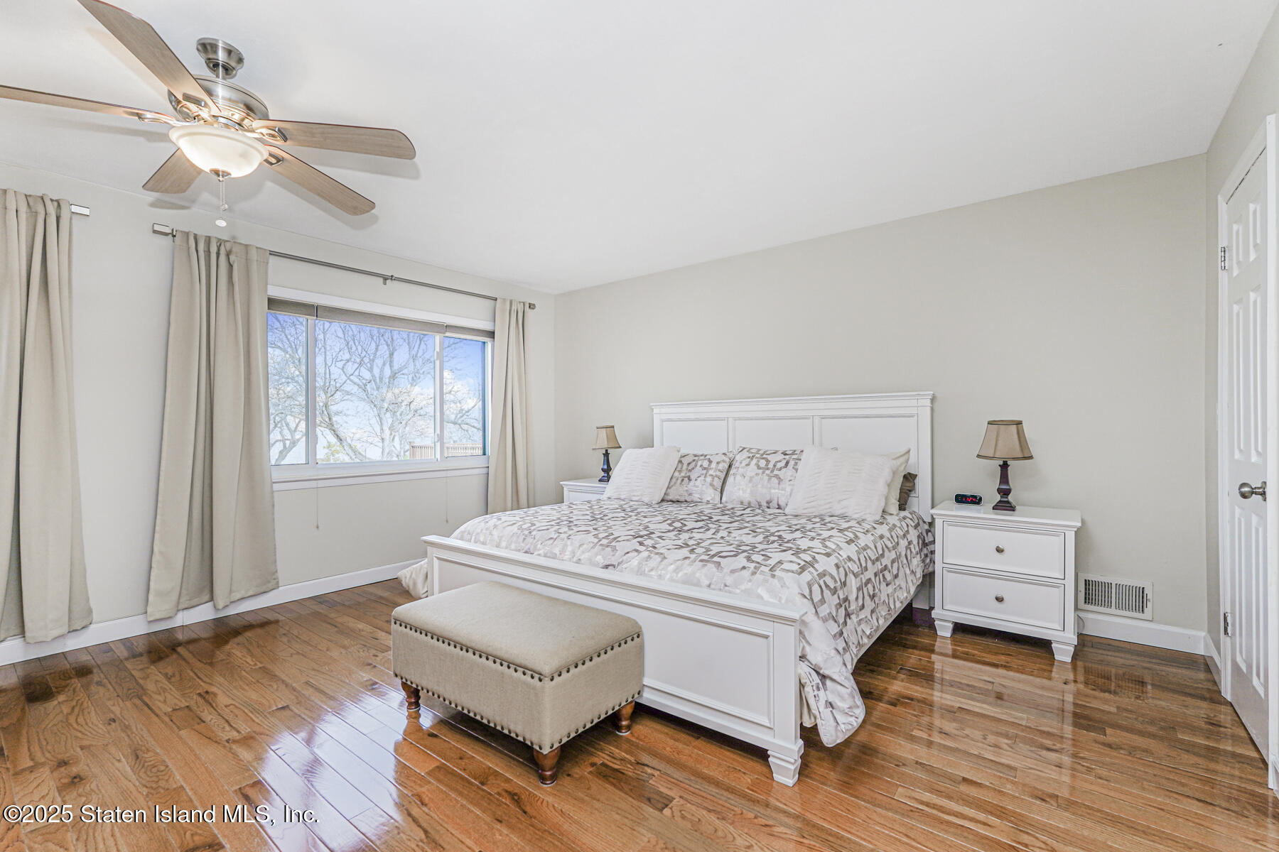 22 Charleston Avenue Staten Island, NY 10309 - Photo 18 of 29 Photo Nov 18 2025, 12 27 32 PM