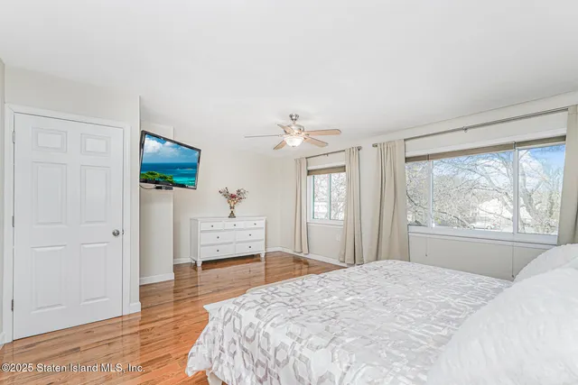 $649,999 | 22 Charleston Avenue | Rossville