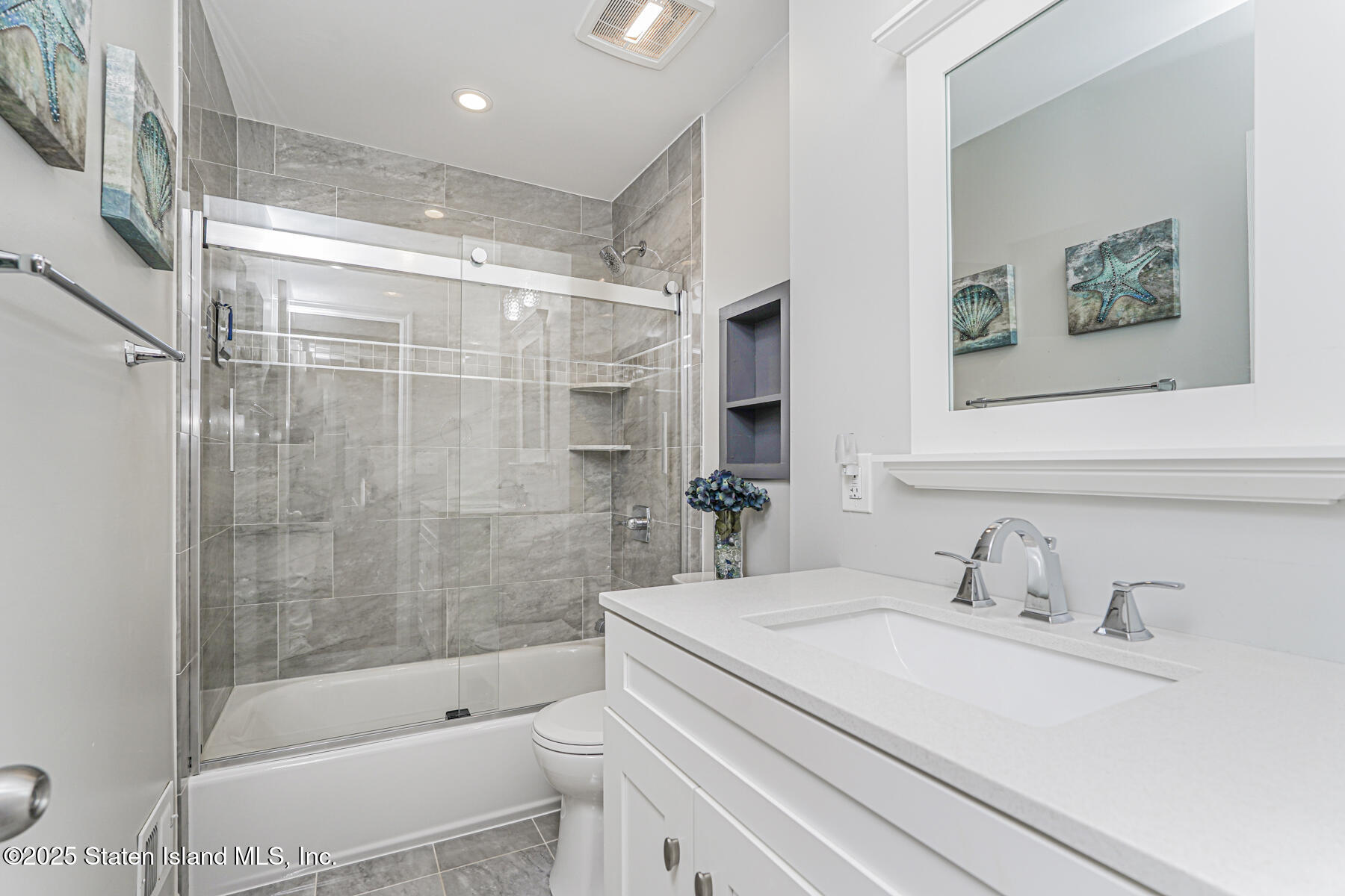 22 Charleston Avenue Staten Island, NY 10309 - Photo 20 of 29 Photo Nov 18 2025, 12 25 28 PM