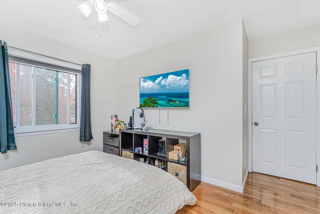 $649,999 | 22 Charleston Avenue | Rossville