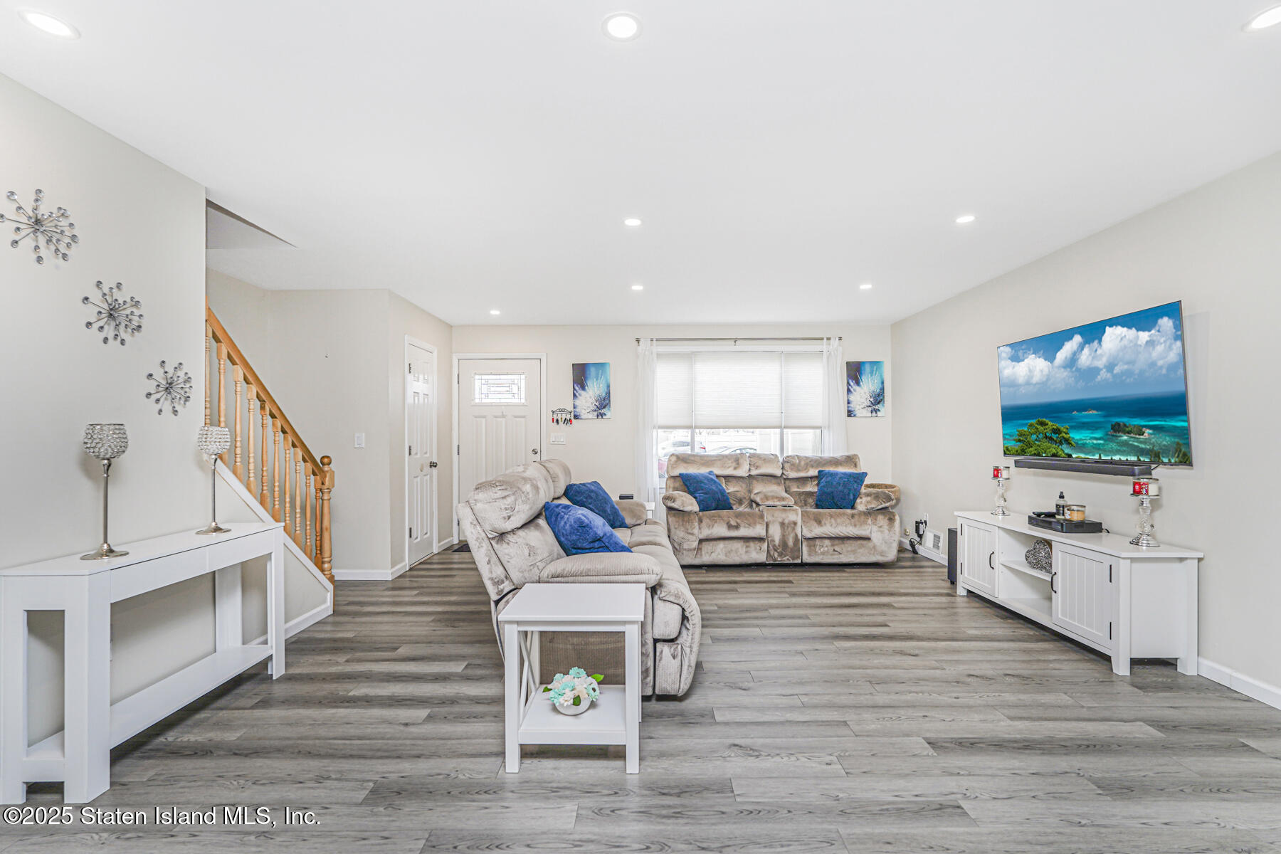 22 Charleston Avenue Staten Island, NY 10309 - Photo 6 of 29 Photo Nov 18 2025, 12 13 23 PM