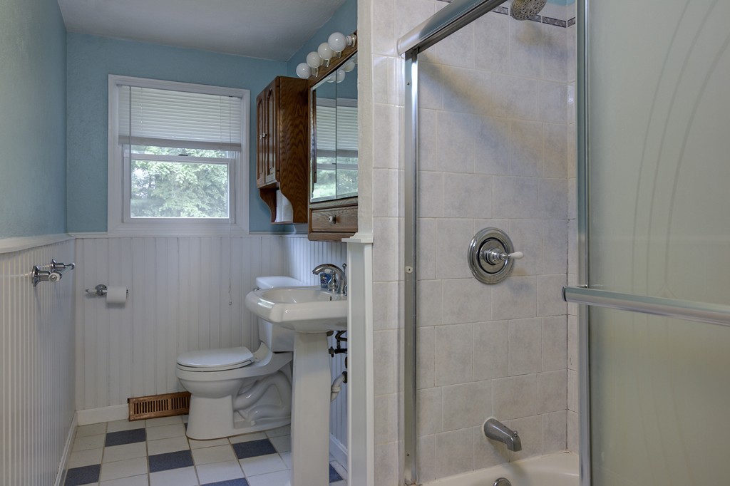 7 John Robinson Road Hudson, MA 01749 - Photo 17 of 22 Gallery Image 17