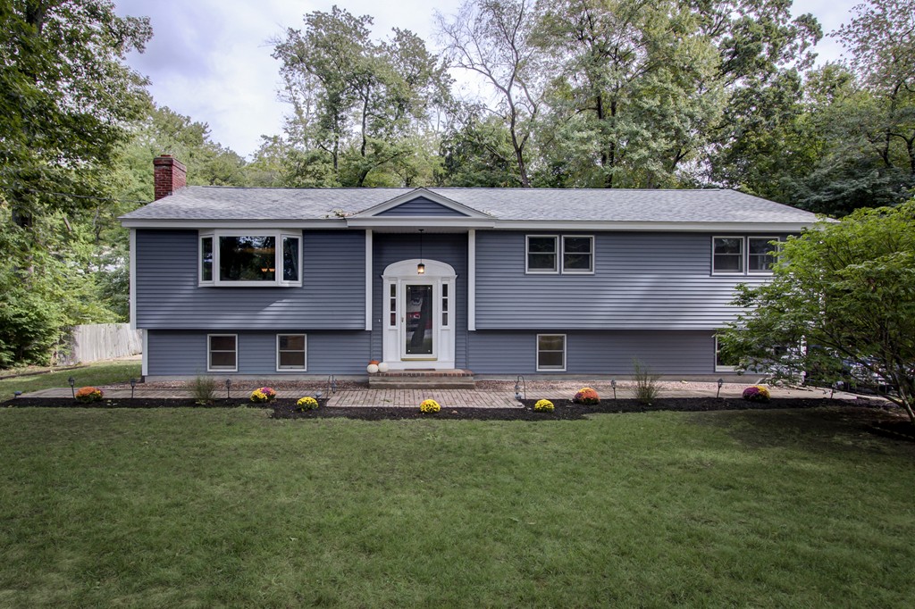 7 John Robinson Road Hudson, MA 01749 - Photo 2 of 22 Gallery Image 2