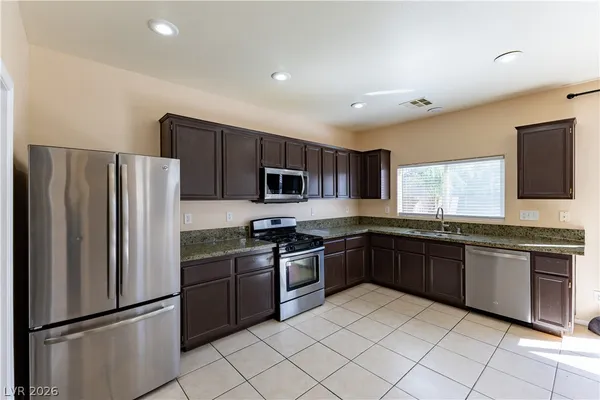 $3,200 | 5009 Granite Creek Court, Las Vegas, NV 89131