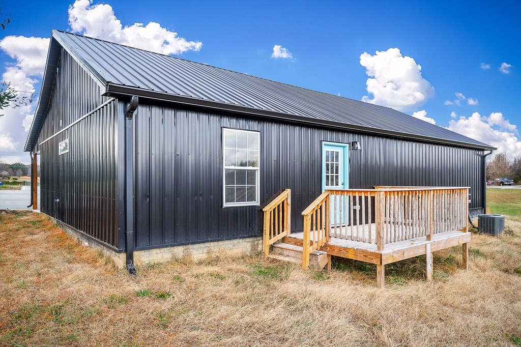 120 Joshua Road Cookeville, TN 38501 - Photo 20 of 21 a view of a balcony with a swing