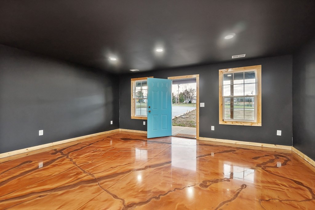 120 Joshua Road Cookeville, TN 38501 - Photo 5 of 21 a view of an empty room and window