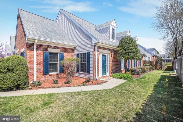 $399,800 | 6901 Carmel Lane, Fredericksburg, VA 22407
