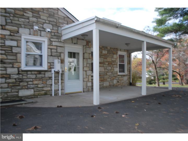 855 Southampton Road Philadelphia, PA 19116 - Photo 17 of 18 Porch