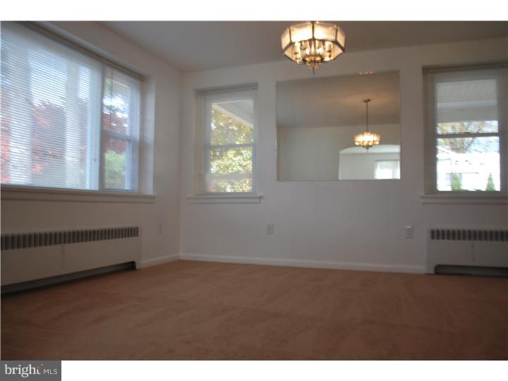 855 Southampton Road Philadelphia, PA 19116 - Photo 6 of 18 Dining Room