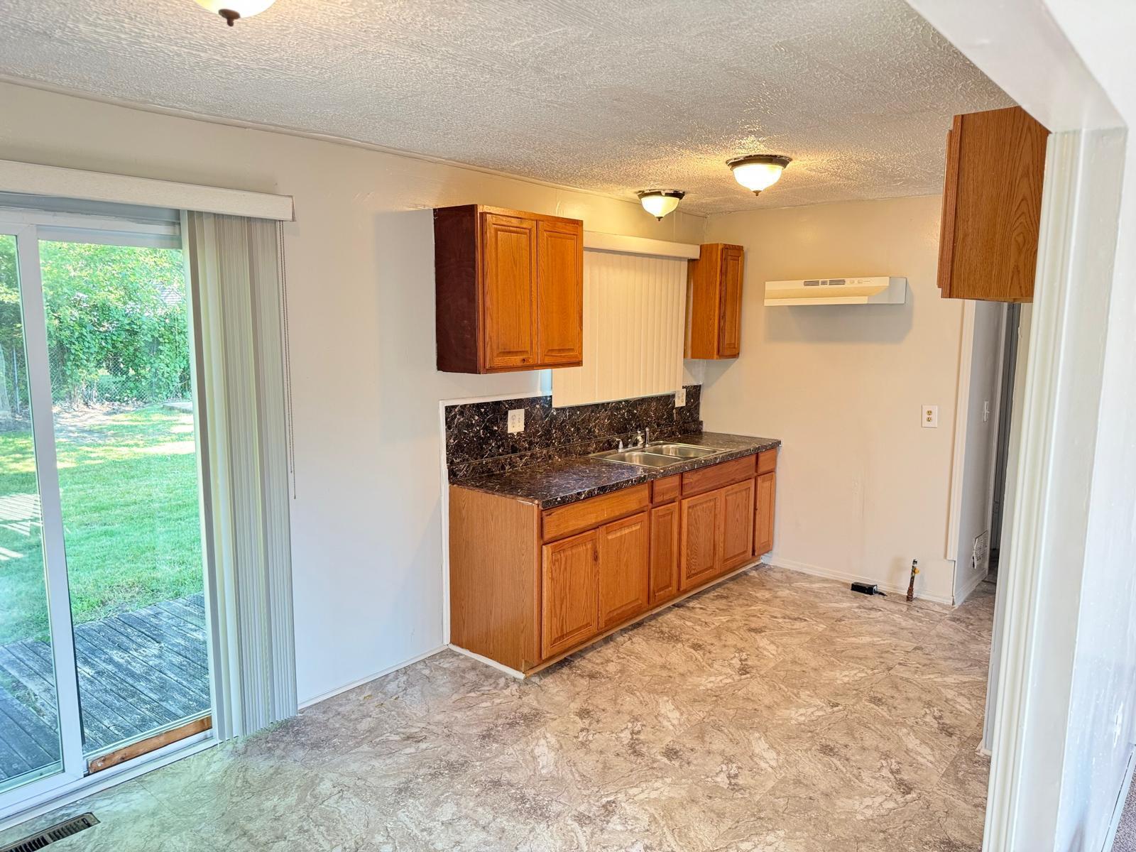 15876 Ridgebrook Path Romulus, MI 48174 - Photo 12 of 30 1000149431