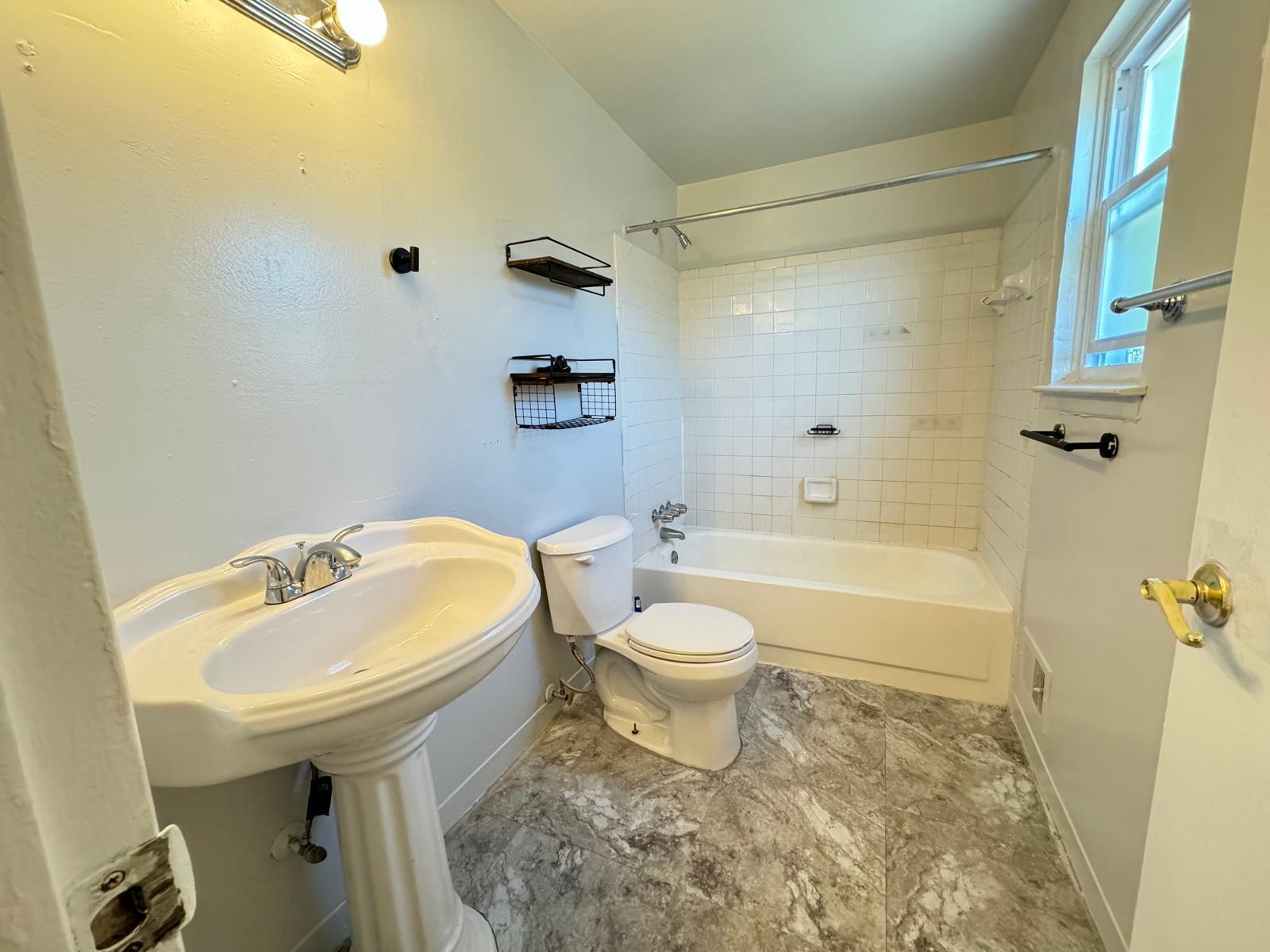15876 Ridgebrook Path Romulus, MI 48174 - Photo 18 of 30 1000149413