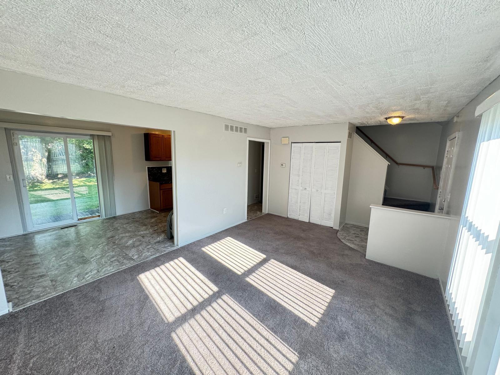 15876 Ridgebrook Path Romulus, MI 48174 - Photo 8 of 30 1000149443