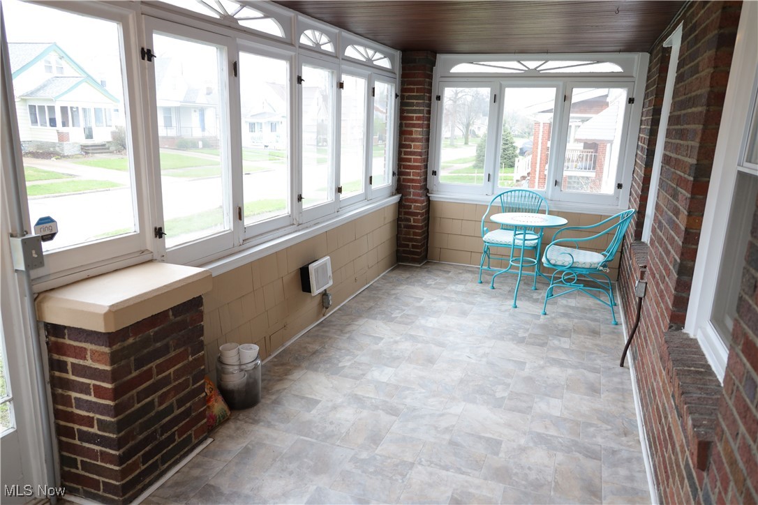 7908 Spring Garden Road Cleveland, OH 44129 - Photo 3 of 38