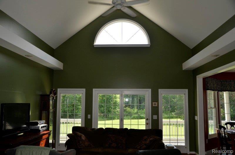 12335 Fish Lake Road Holly, MI 48442 - Photo 10 of 39 Great Room