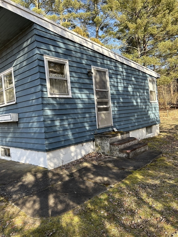 23 Red Acre Road Stow, MA 01775 - Photo 4 of 33