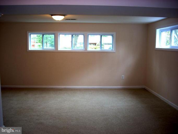 8715 Clydesdale Road Springfield, VA 22151 - Photo 15 of 19 an empty room with windows