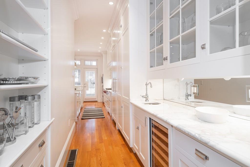 10 Rutland Square Boston, MA 02118 - Photo 5 of 42 Gallery Image 5