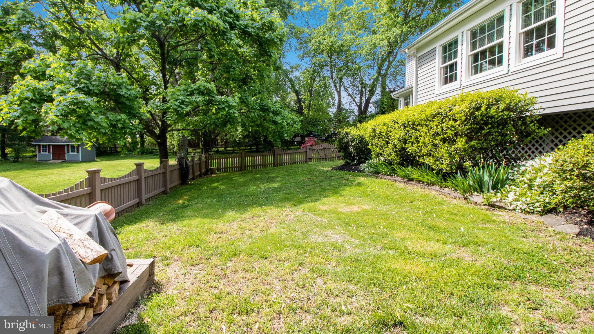 495 Tulip Road Annapolis, MD 21403 - Photo 9 of 76 Side Yard