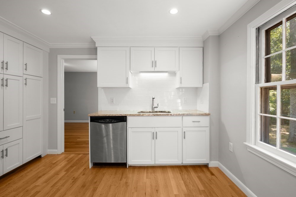 15 Sheridan Road Andover, MA 01810 - Photo 13 of 42 Gallery Image 13