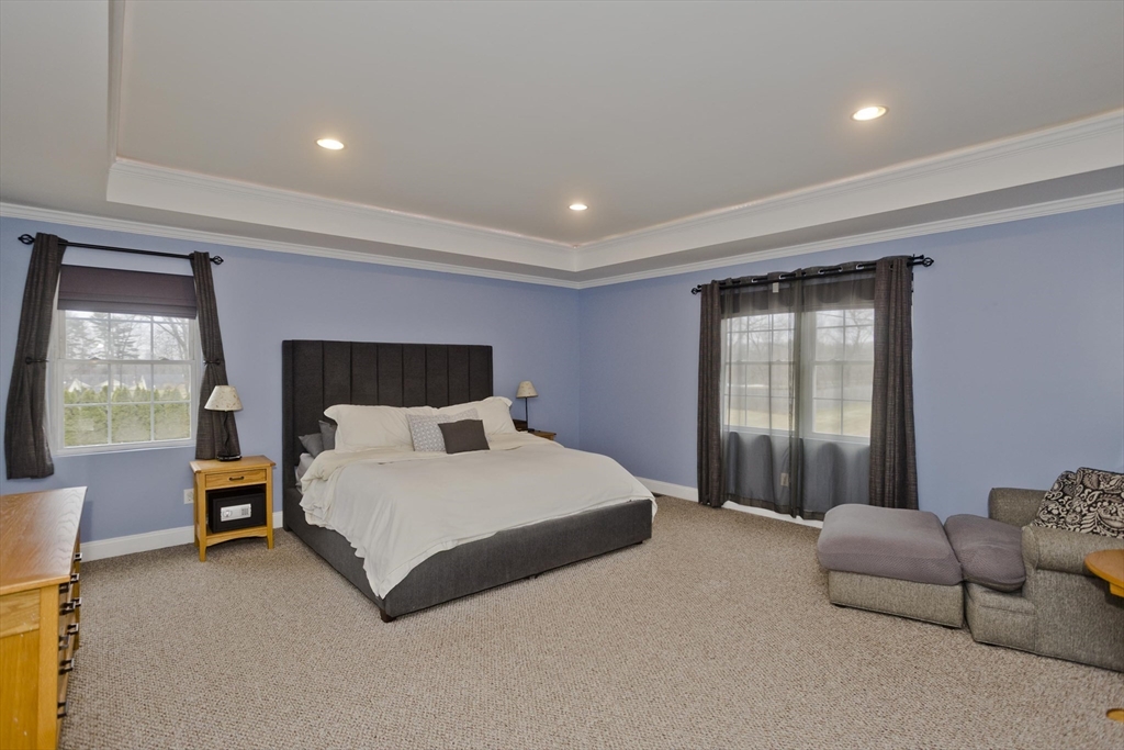 48 Mountain Avenue West Springfield, MA 01089 - Photo 19 of 39