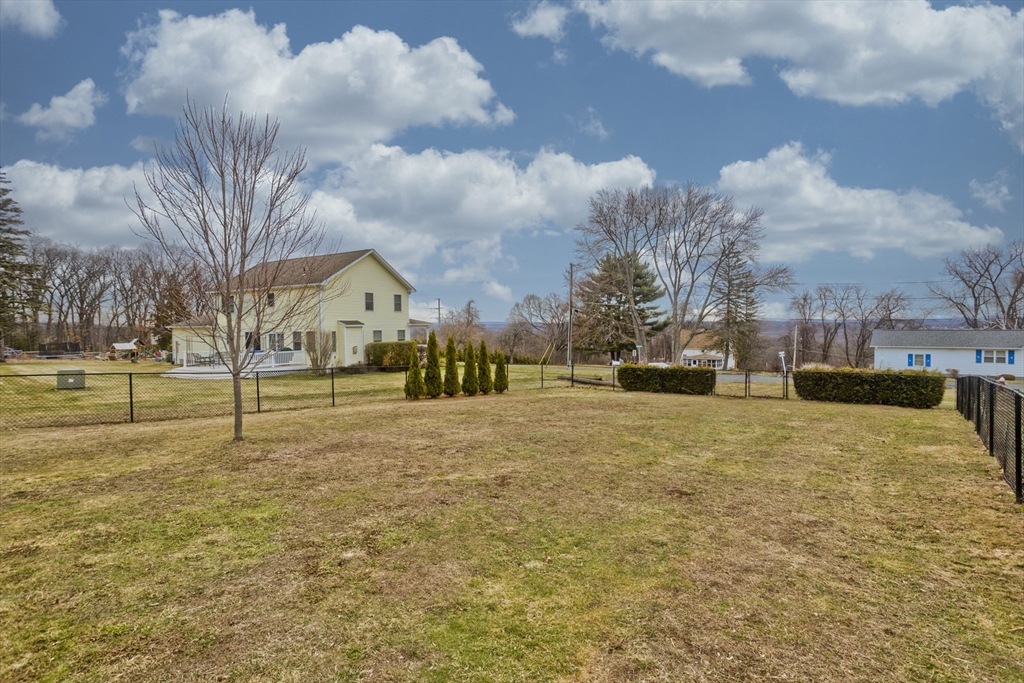 48 Mountain Avenue West Springfield, MA 01089 - Photo 36 of 39