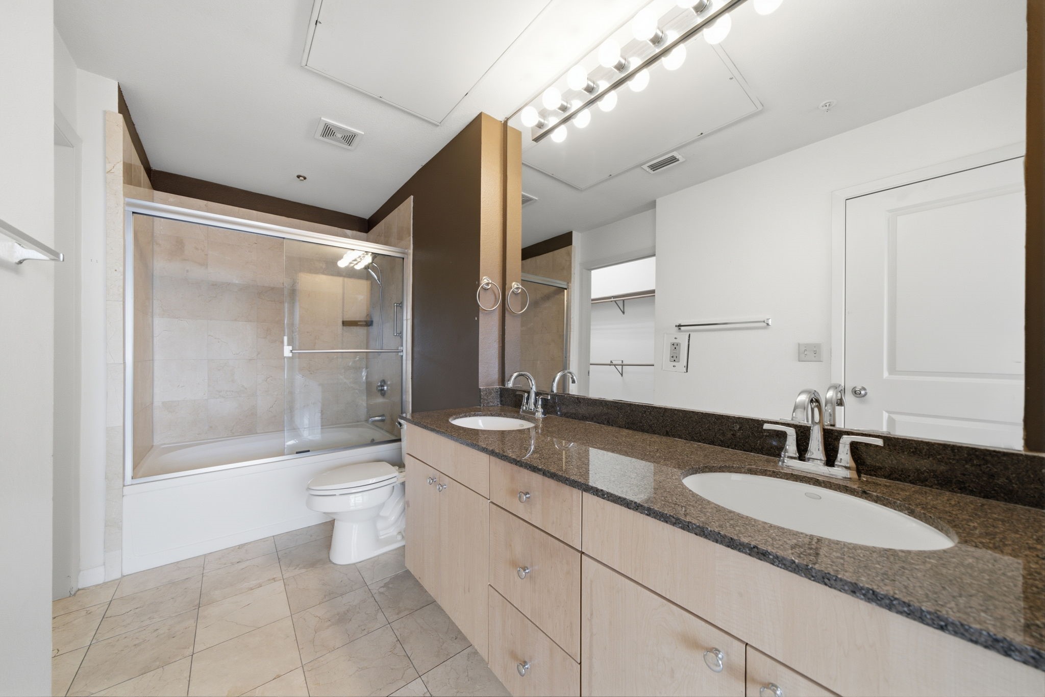 3505 Sage Road, Unit 1003 Houston, TX 77056 - Photo 6 of 14